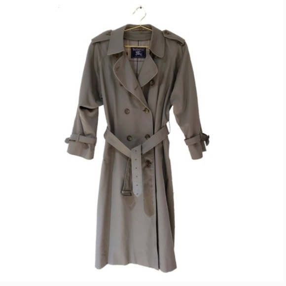 Burberrys' of London Jackets & Blazers - Burberrys' of London Classic Trench Coat